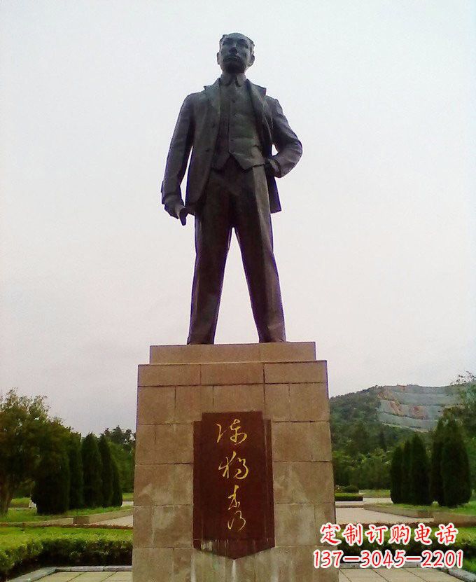 沈阳铜雕近代名人陈独秀