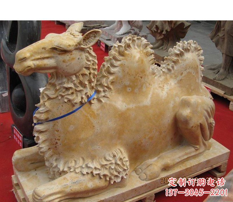 沈阳晚霞红动物骆驼石雕