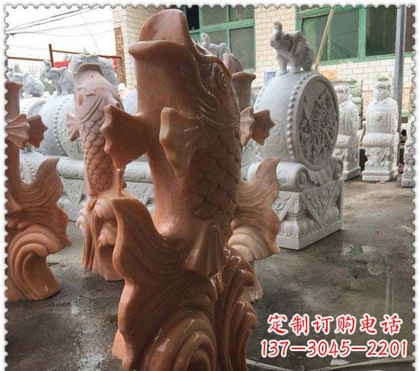 沈阳晚霞红喷水鲤鱼公园石雕