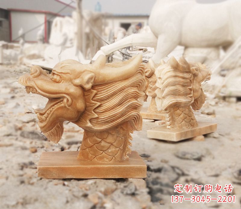 沈阳晚霞红喷水龙头雕塑