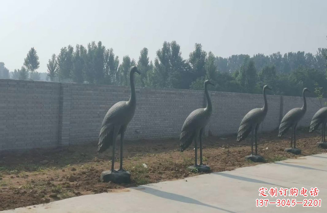 沈阳仙鹤抽象铜雕
