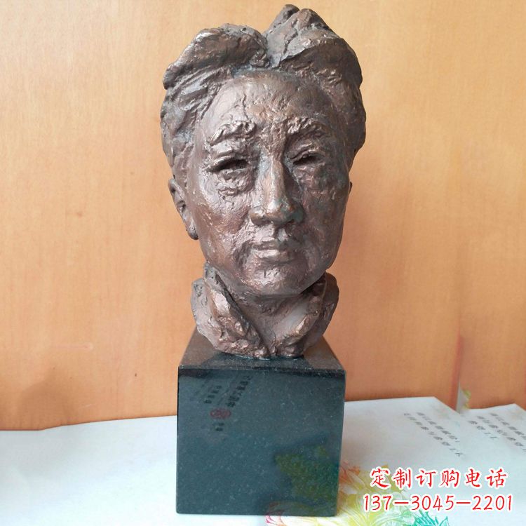 沈阳现代画家徐悲鸿先生头像雕塑