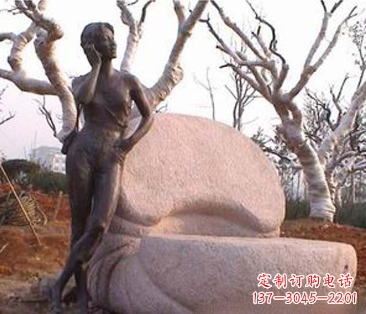 沈阳现代女人打电话铜雕