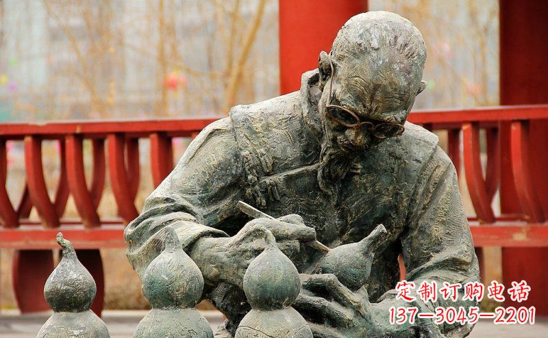 沈阳园林在葫芦上刻字的老人小品铜雕