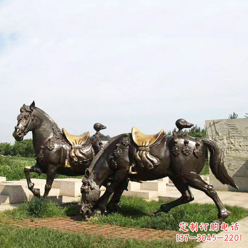 沈阳战马群公园景区动物情景雕塑