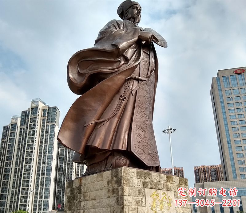 沈阳诸葛亮人物铜雕