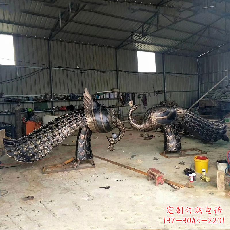 沈阳铸铜孔雀雕塑