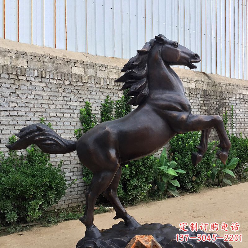 沈阳铸铜马儿雕塑