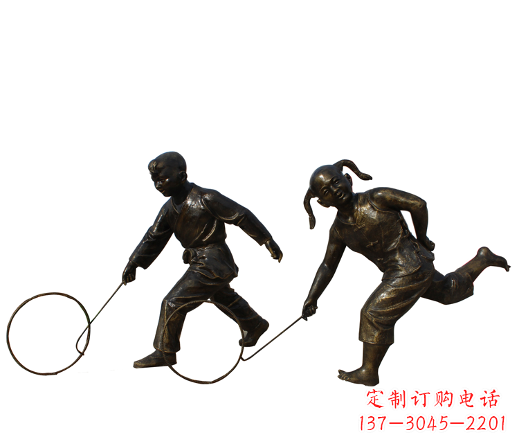 沈阳公园滚铁环的儿童铜雕