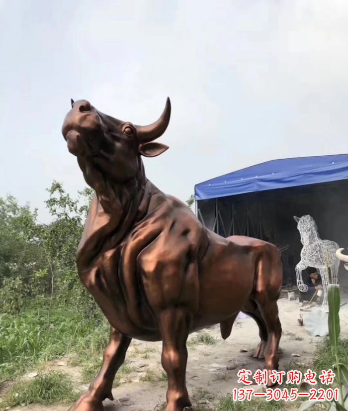 沈阳紫铜牛动物雕塑